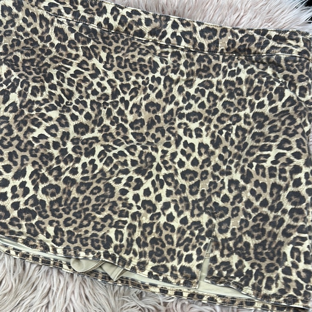 American Eagle Animal Print Skort